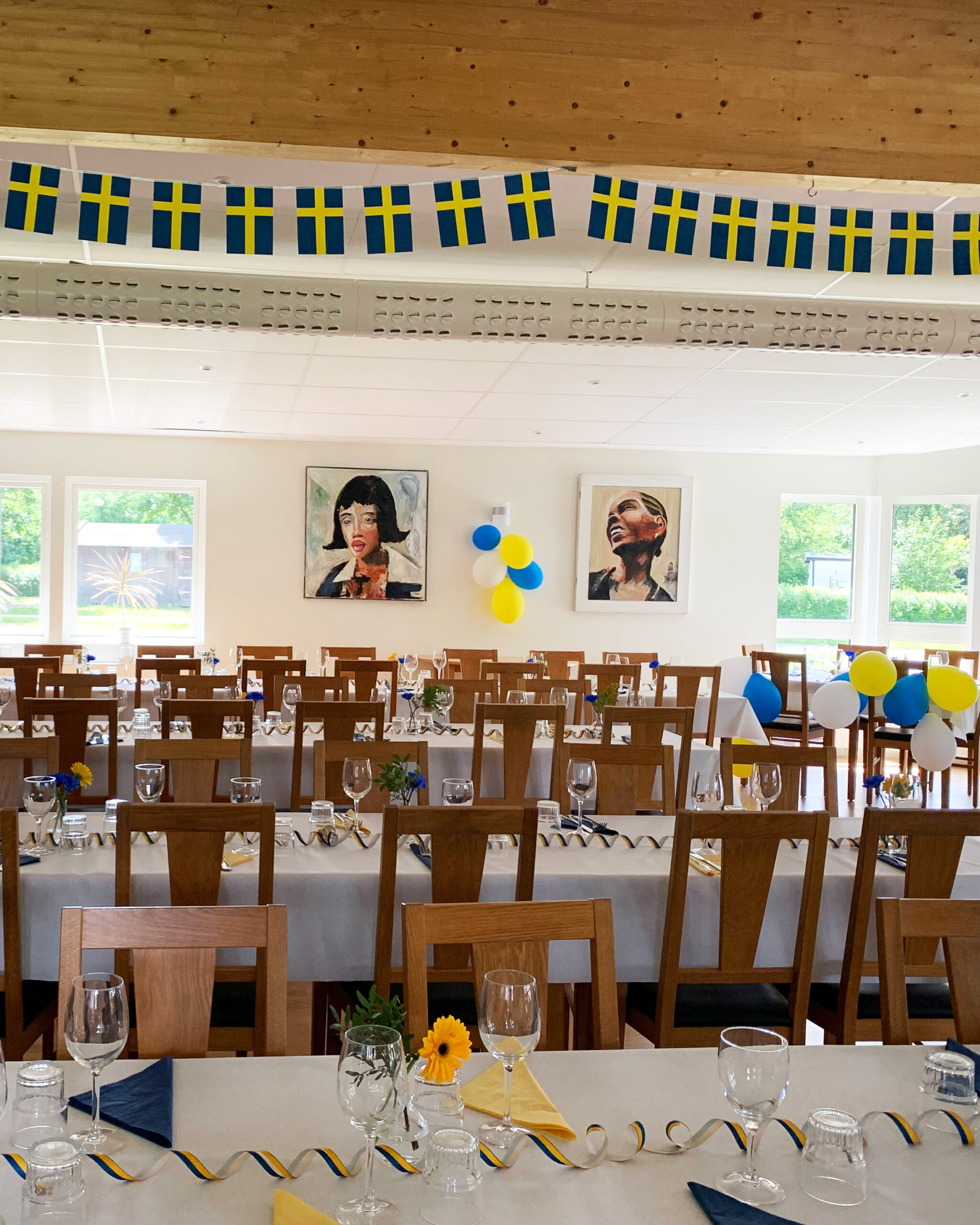 Graduation lunch for a high school class